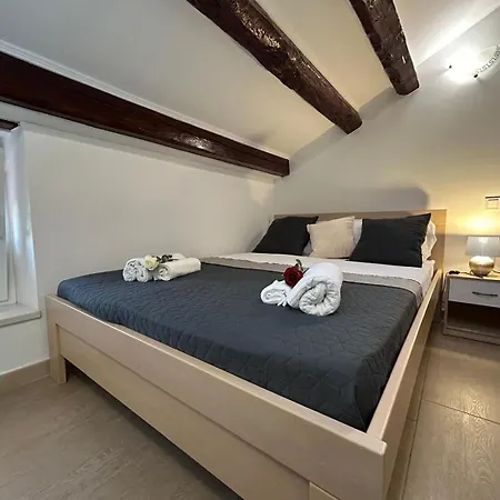 Stefano 3*