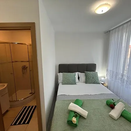 Stefano 3*
